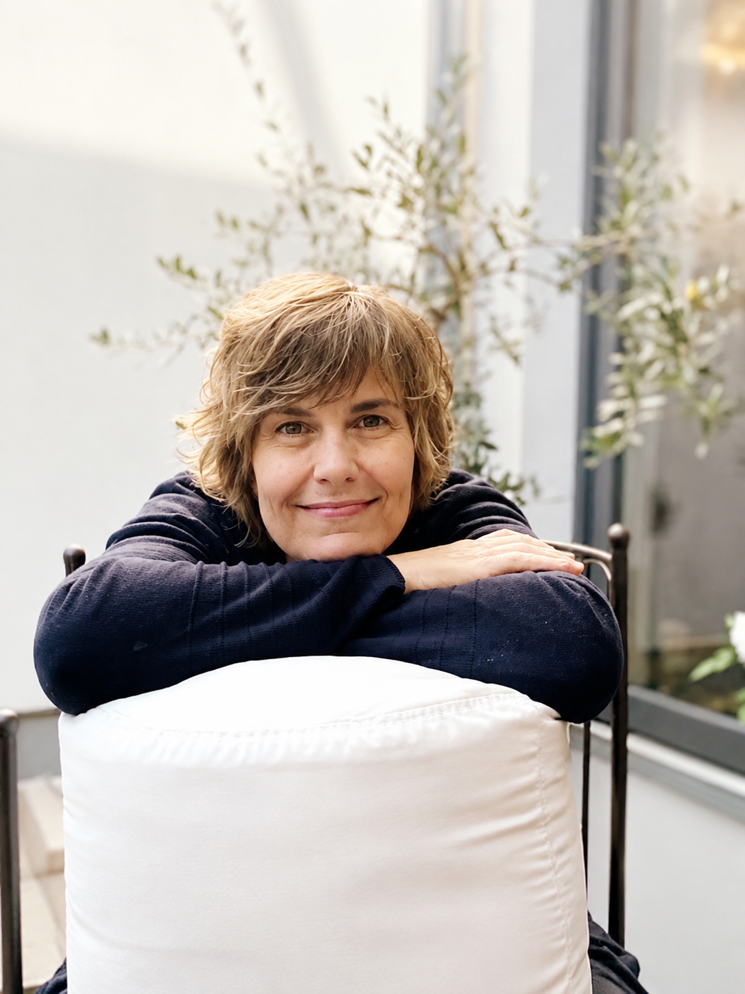 Taruna Reupsch in entspannter Atmosphäre, Reiki-Lehrerin in Köln